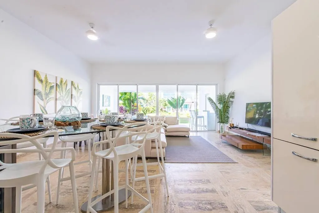 アパート Spectacular 3 Bedrooms Beach Front At Playa Bonita Aquamarine Building #104 ラス・テレナス