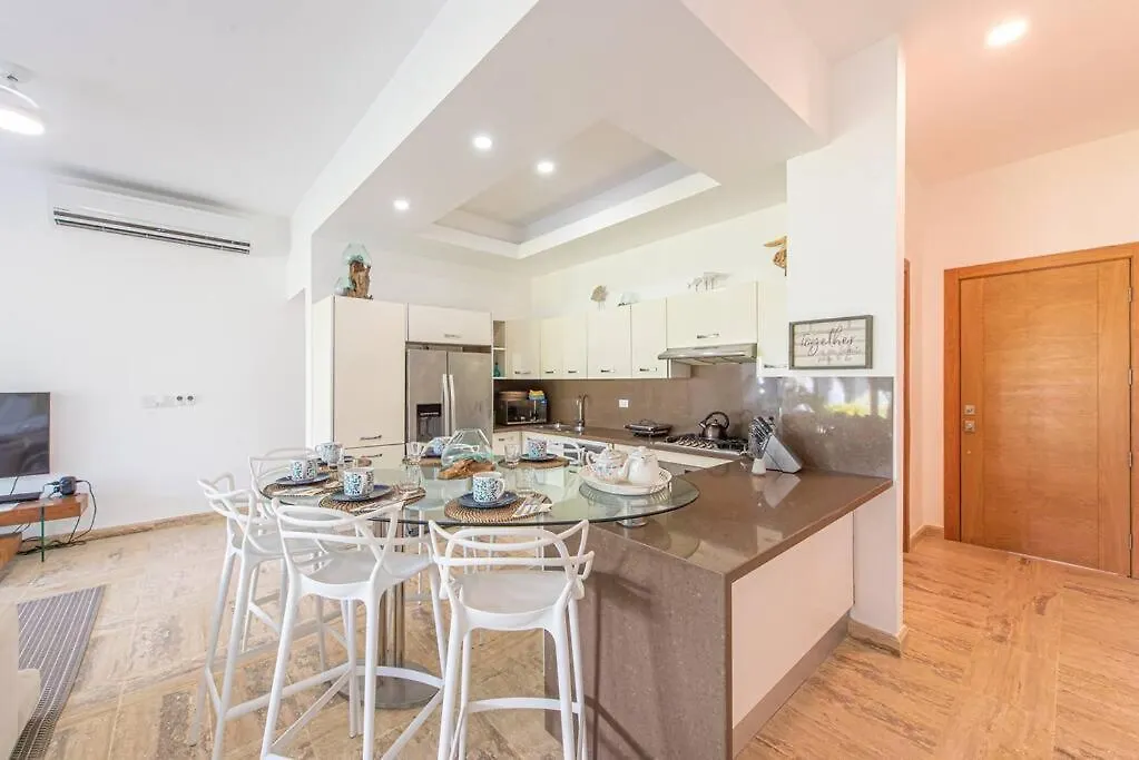 Spectacular 3 Bedrooms Beach Front At Playa Bonita Aquamarine Building #104 ラス・テレナス 0*,  ドミニカ共和国