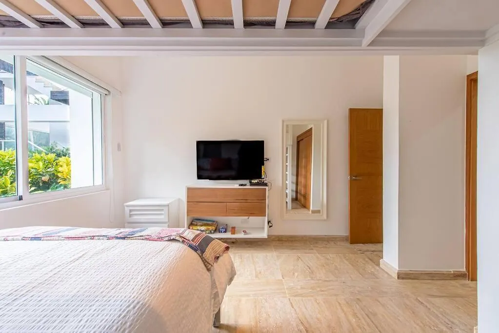 アパート Spectacular 3 Bedrooms Beach Front At Playa Bonita Aquamarine Building #104 ラス・テレナス